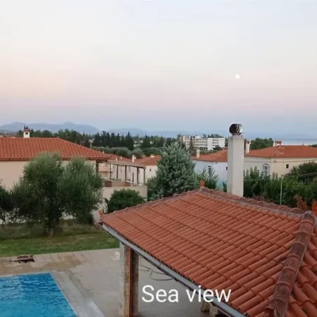 Irene Evia, 4 Bdr, Pool, 500m To Villa *