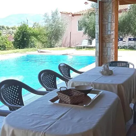 Irene Evia, 4 Bdr, Pool, 500m To