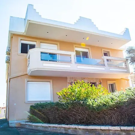 Irene Evia, 4 Bdr, Pool, 500m To Villa *