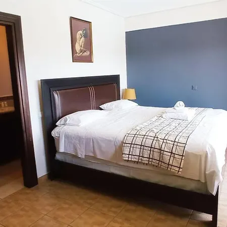 Villa Irene Evia, 4 Bdr, Pool, 500m To