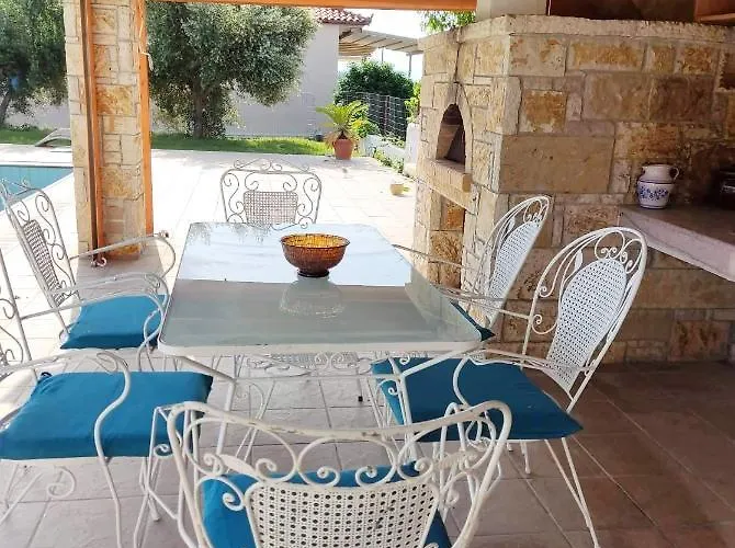 Irene Evia, 4 Bdr, Pool, 500m To Magoula (Evia)